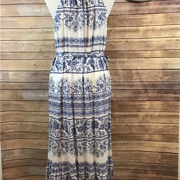LOFT Dresses & Skirts - LOFT Blue and White Sundress Sleeveless Scoop Neck